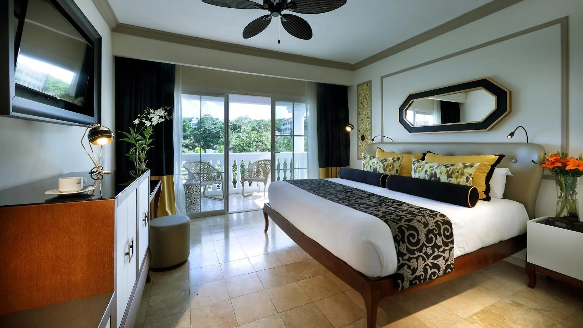 The Signature Level At Grand Palladium Lady Hamilton Resort & Spa ルーシー