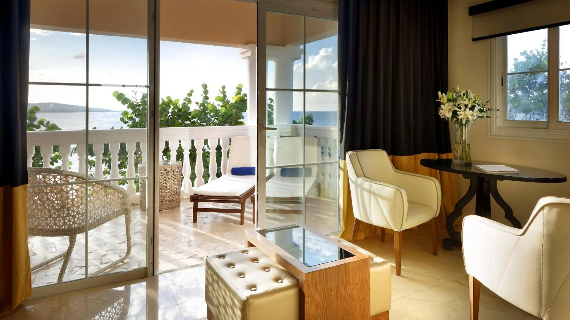 The Signature Level At Grand Palladium Lady Hamilton Resort & Spa ルーシー 5*,